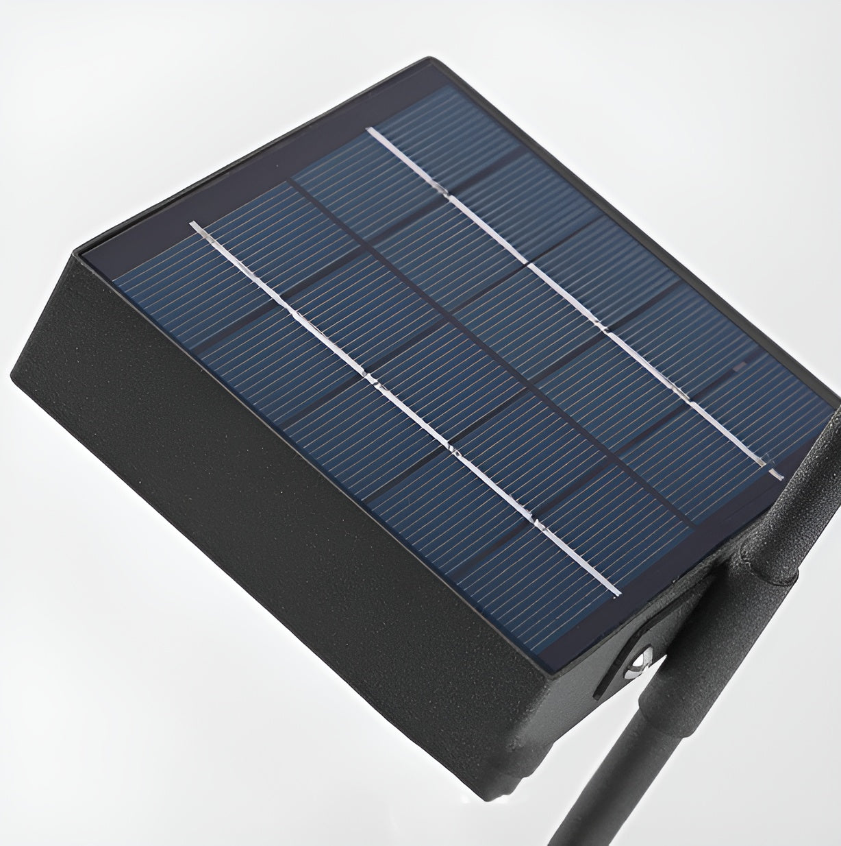 Modern Solar Powered Outdoor LED Garden Lights for Easy Lighting NaLani