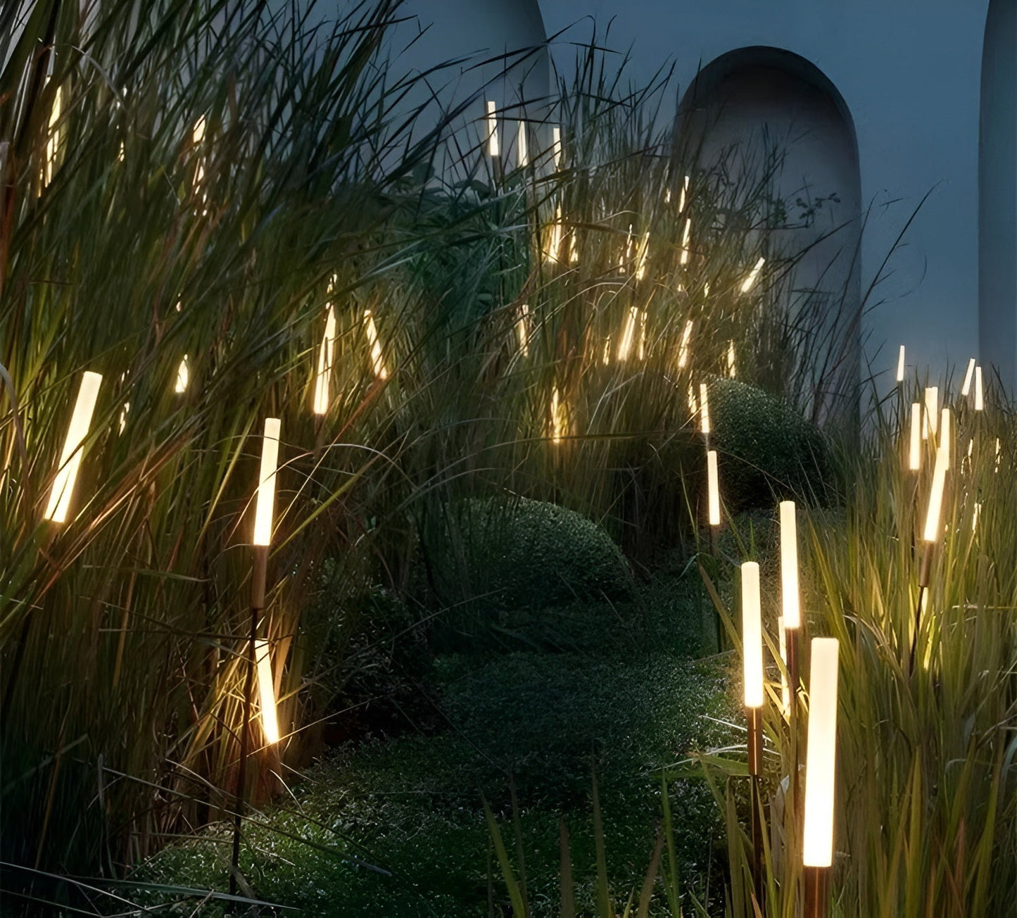 Modern Solar Powered Outdoor LED Garden Lights for Easy Lighting NaLani