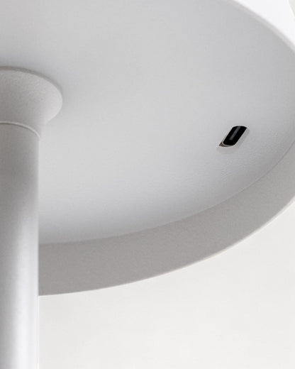 Navetti | LED table lamp with 3-colour touch control and USB charging NaLani