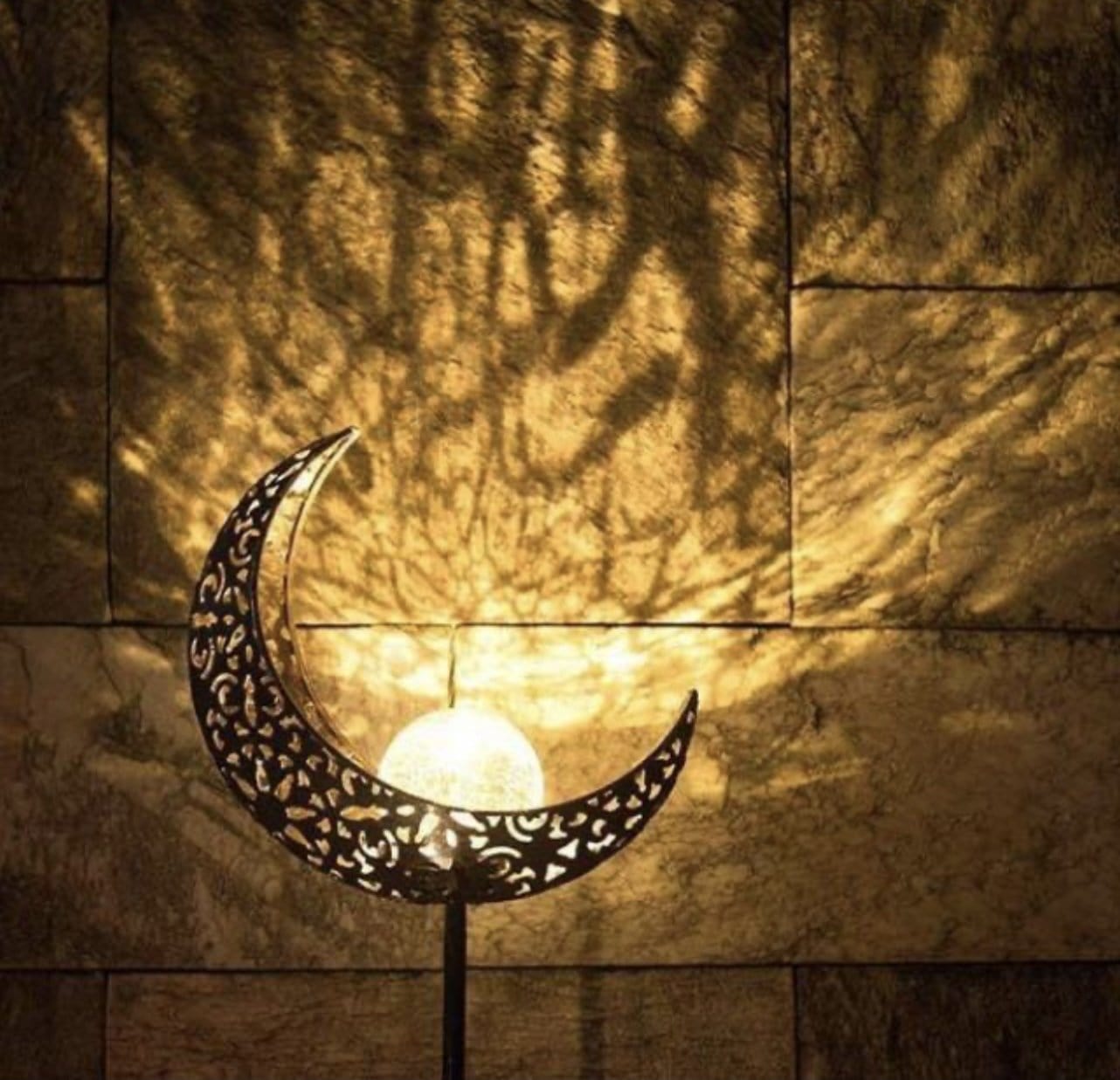 Outdoor Crescent Moon Led Light For Garden And Pathway Decor NALANI