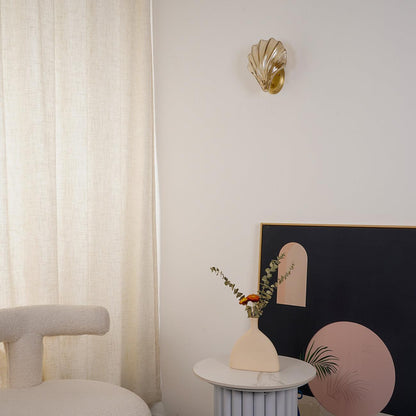 Shell Wall Light With Brass Finish Elegant Accent Lighting NALANI