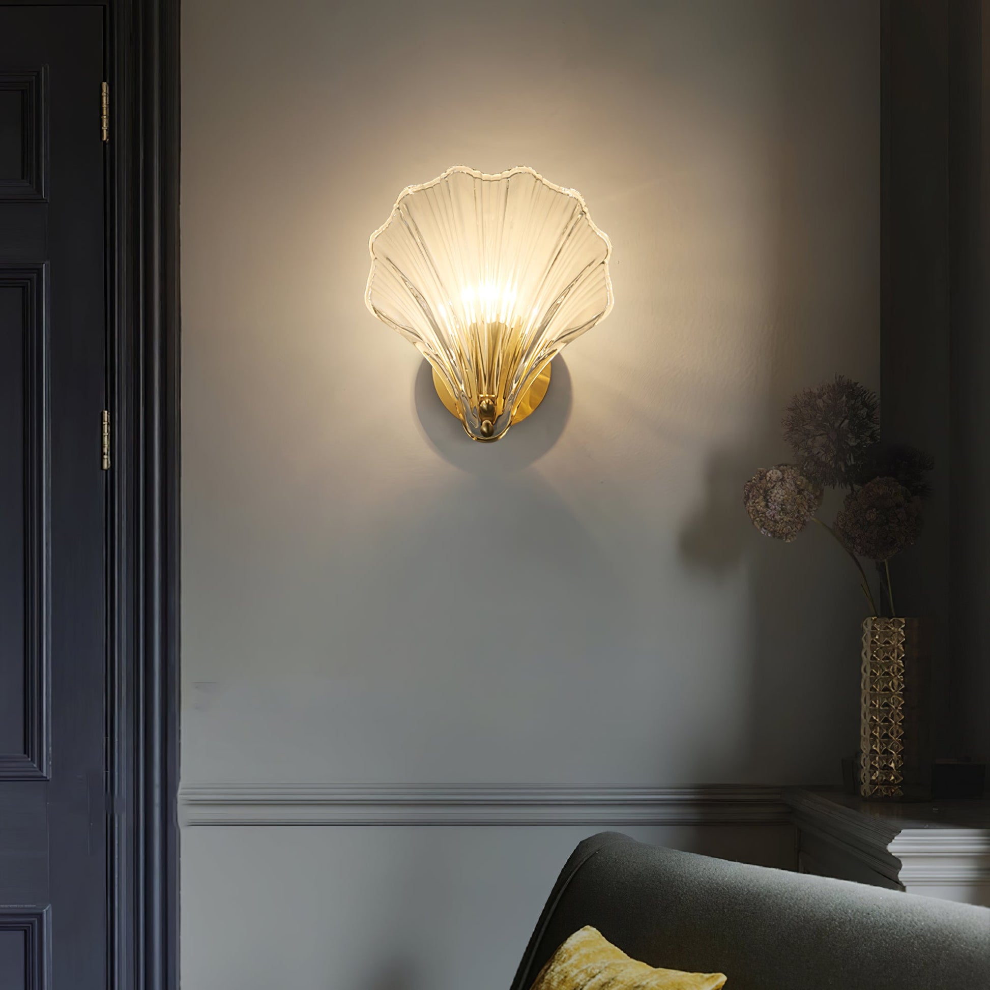 Shell Wall Light With Brass Finish Elegant Accent Lighting NALANI