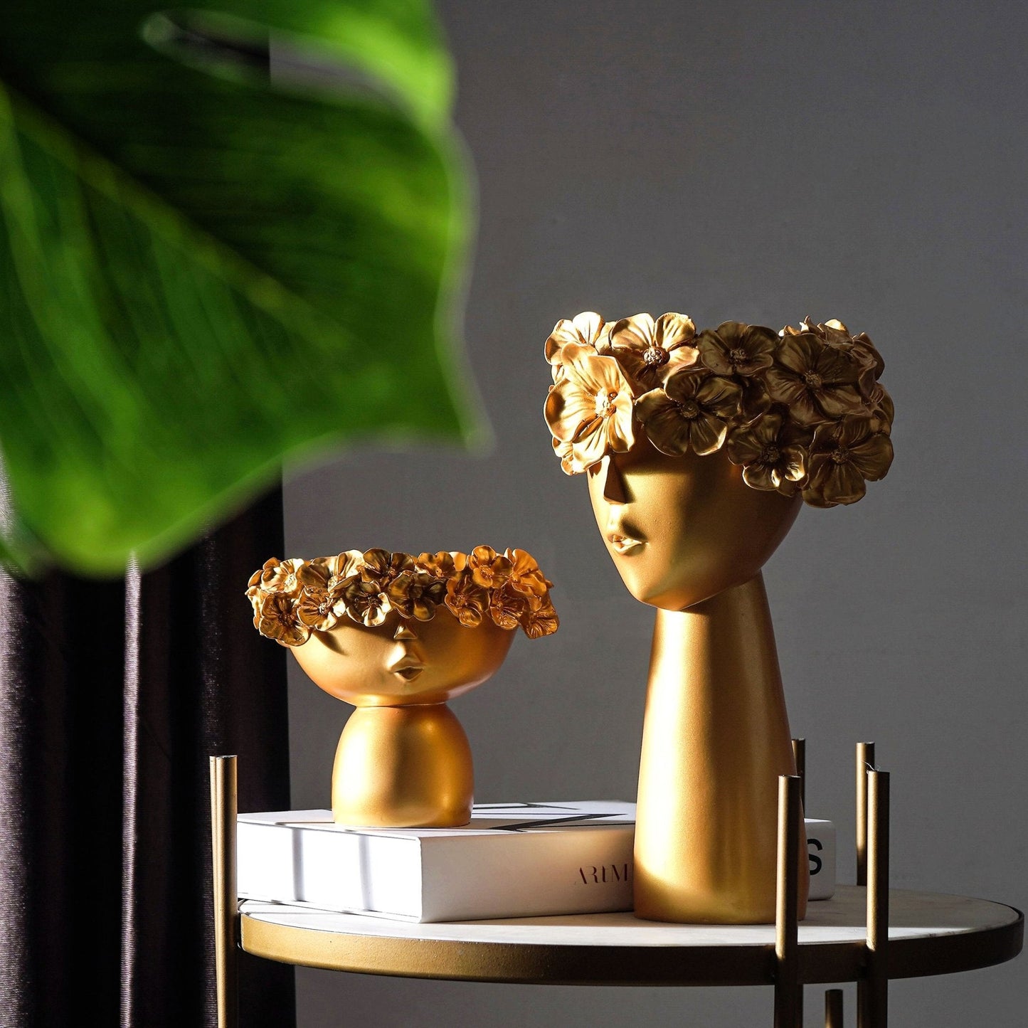 Surreal Faces Table Planters Set of 2 in White and Gold Golden Set of 2 NaLani