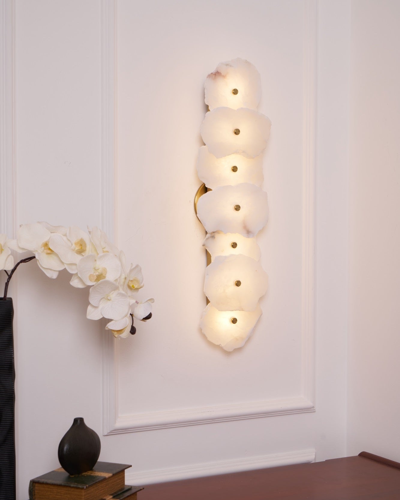 Alabaster Wall Lamp Sconce For Cozy Ambient Lighting NALANI