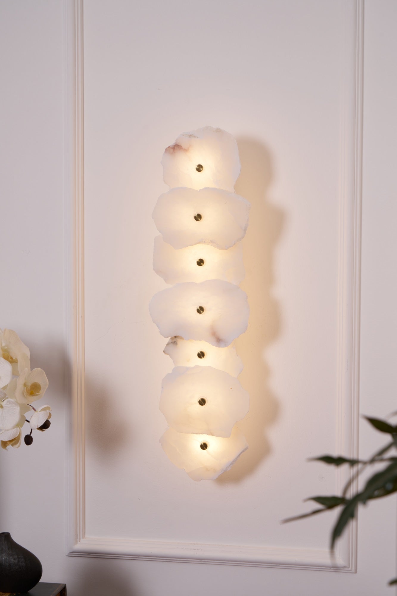 Alabaster Wall Lamp Sconce For Cozy Ambient Lighting NALANI