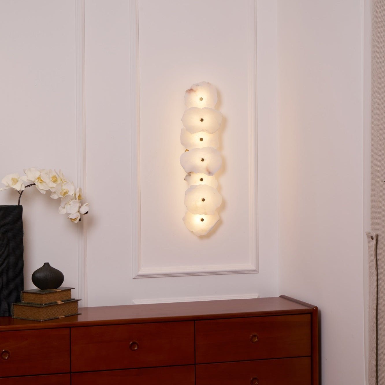 Alabaster Wall Lamp Sconce For Cozy Ambient Lighting NALANI