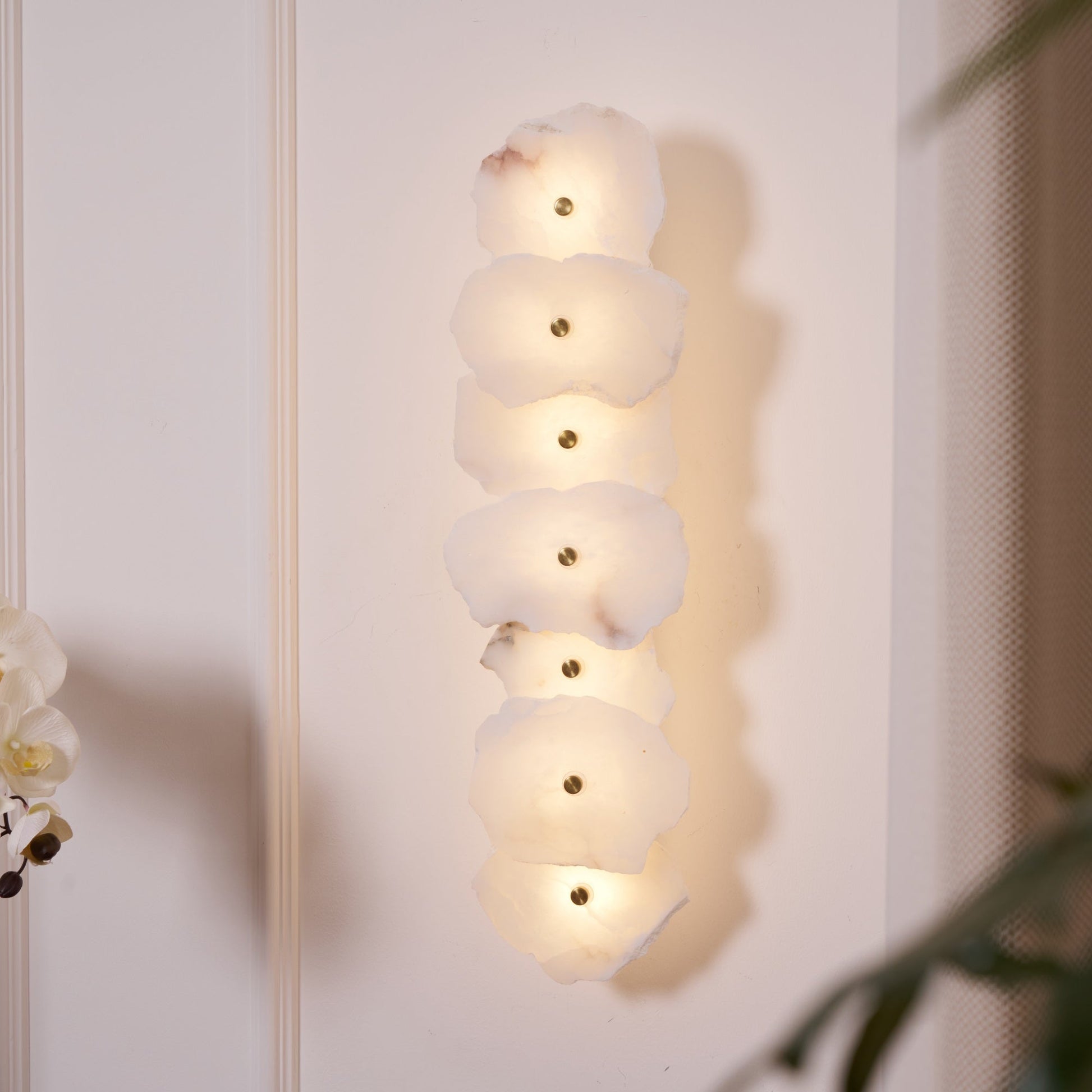 Alabaster Wall Lamp Sconce For Cozy Ambient Lighting NALANI