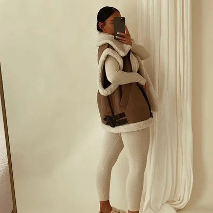 Chic Sleeveless Fur Vest Coat For Layering In Winter Warmth