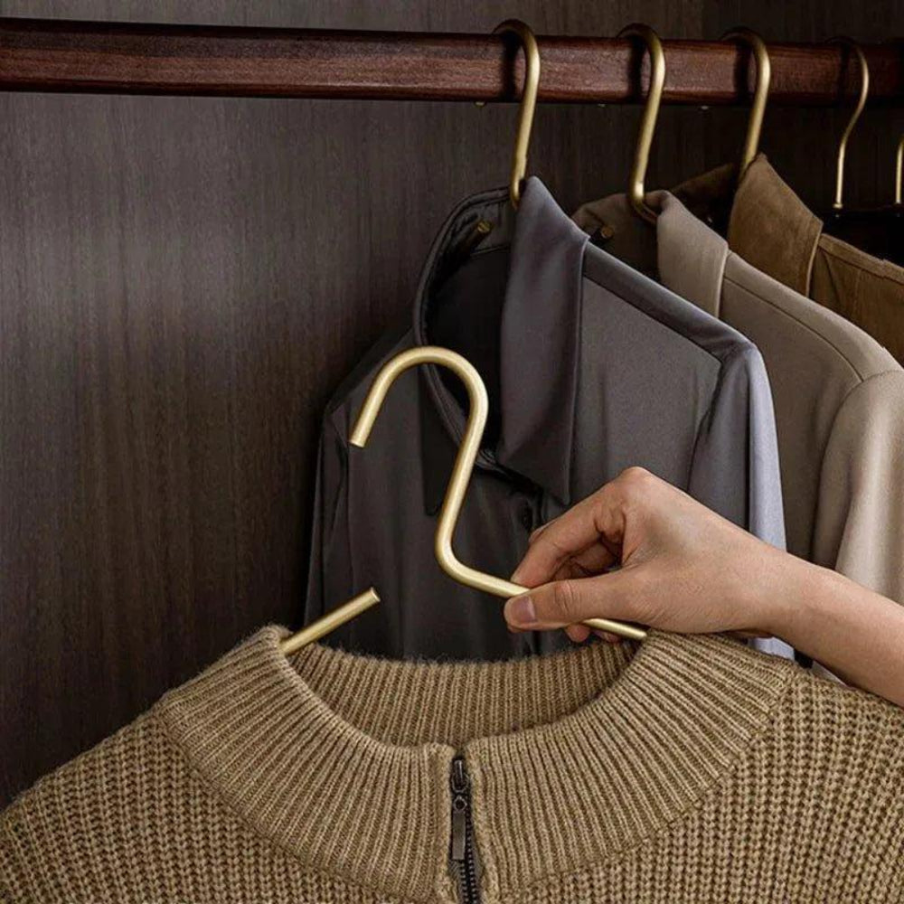 Set Of 5 Clothes Hangers For Sleek Wardrobe Organization NALANI