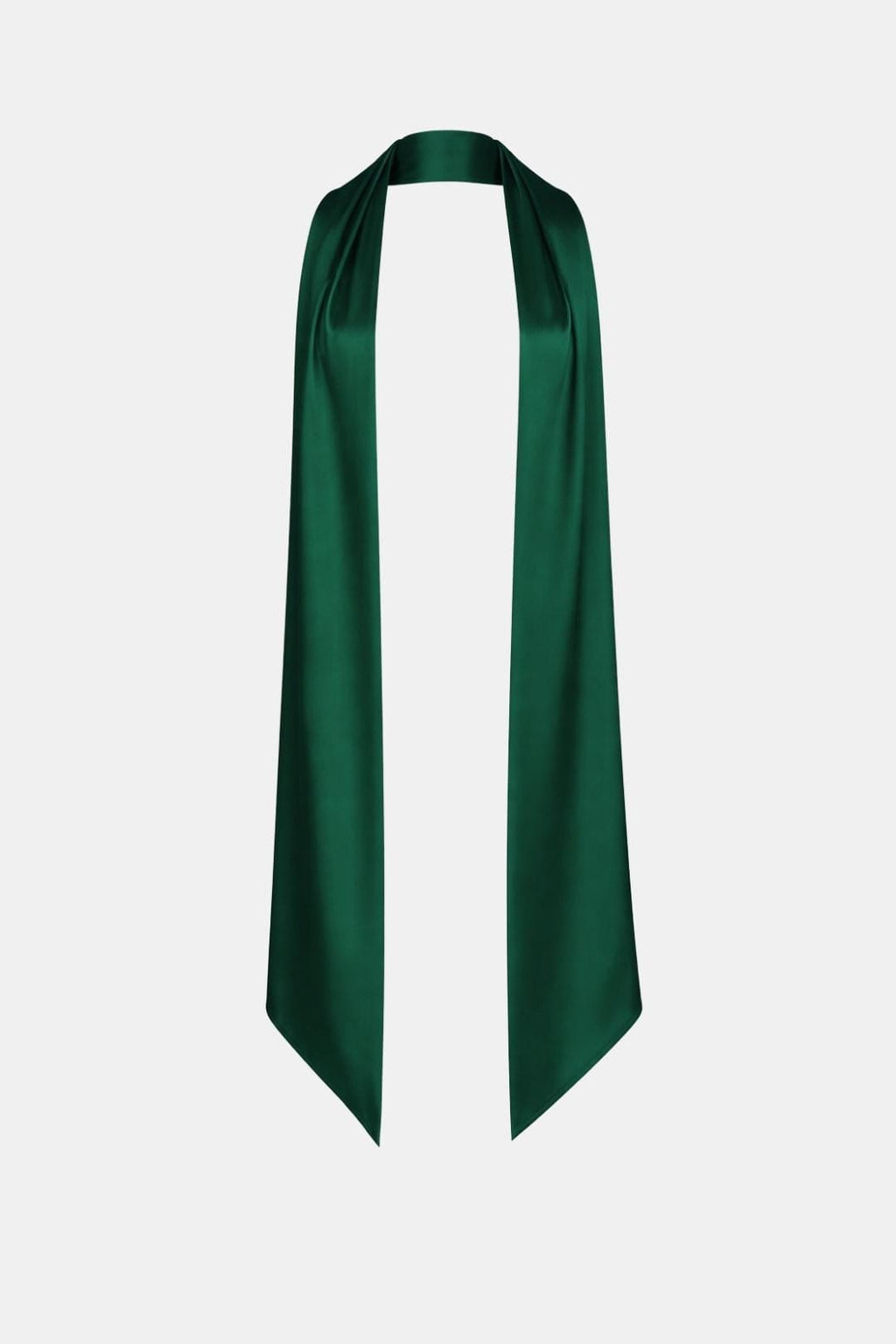 Elegantní saténová šála Theya pro nadčasový zavinovací vzhled a každodenní styl