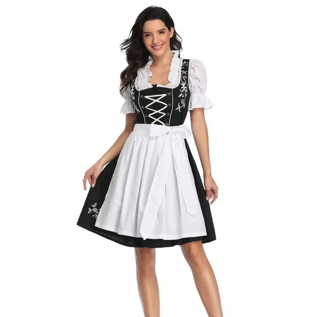 Bavorský dirndl – krátké šaty a kostým na Oktoberfest