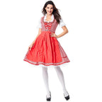 Červené kostkované dirndl šaty – bavorský kostým na Oktoberfest