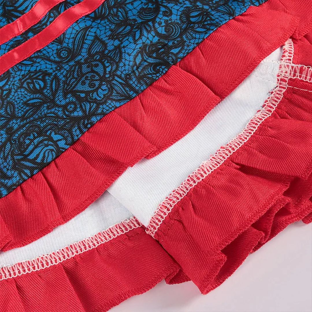 Červené a modré kostkované dirndl šaty – bavorský kostým na Oktoberfest sástěrou