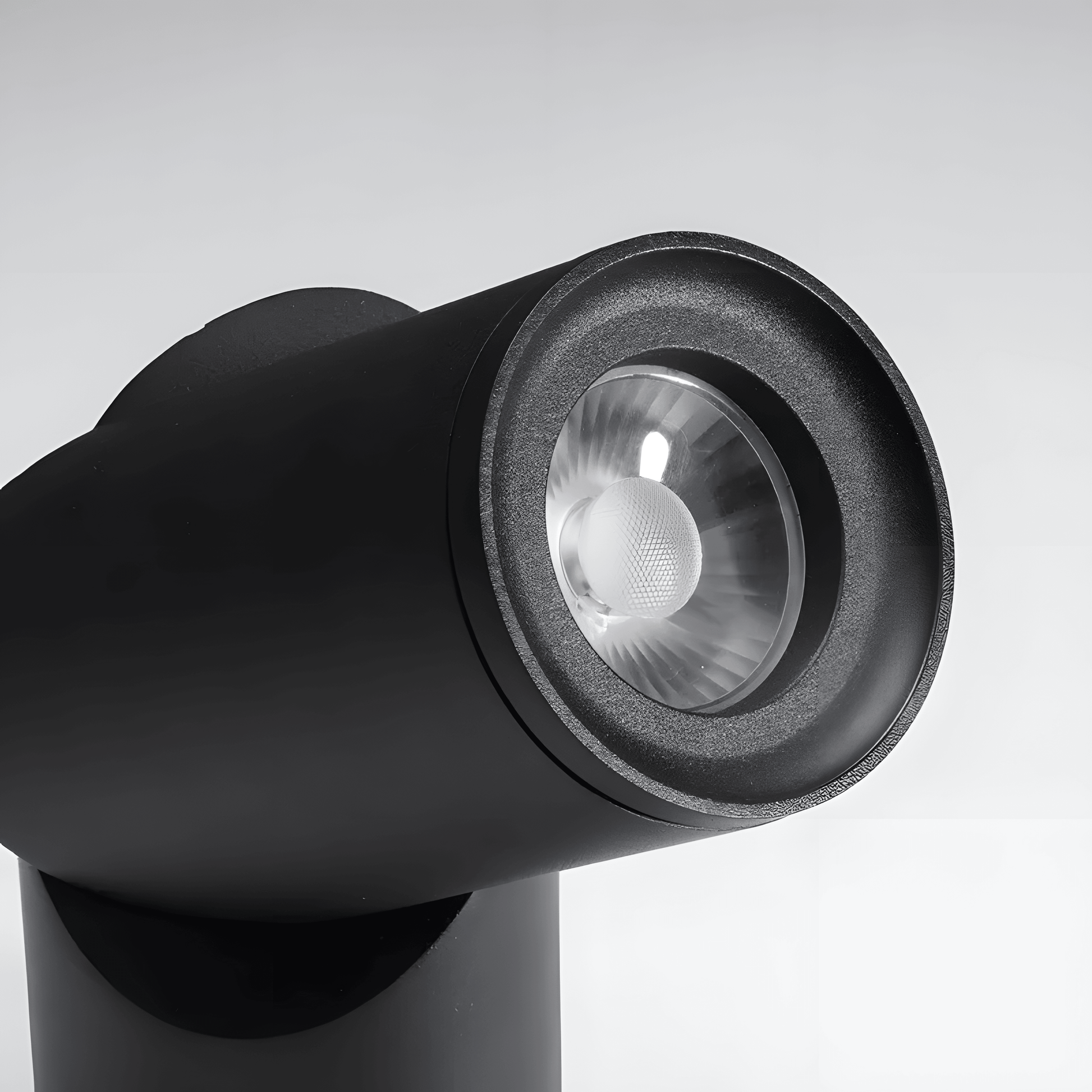 Arvesso | Modern Adjustable Spotlight for Versatile Lighting Solutions NALANI