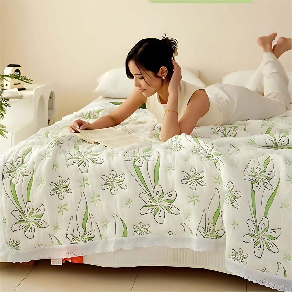 Bamboo Fibre Fresh Style Floral Blanket for Cooling Comfort 200x230cm NALANI