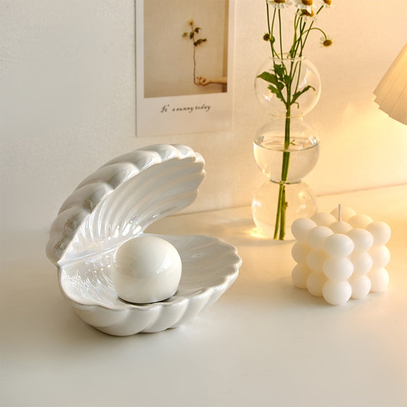 Ceramic Shell Table Lamp for Coastal Elegance and Versatile Use NALANI