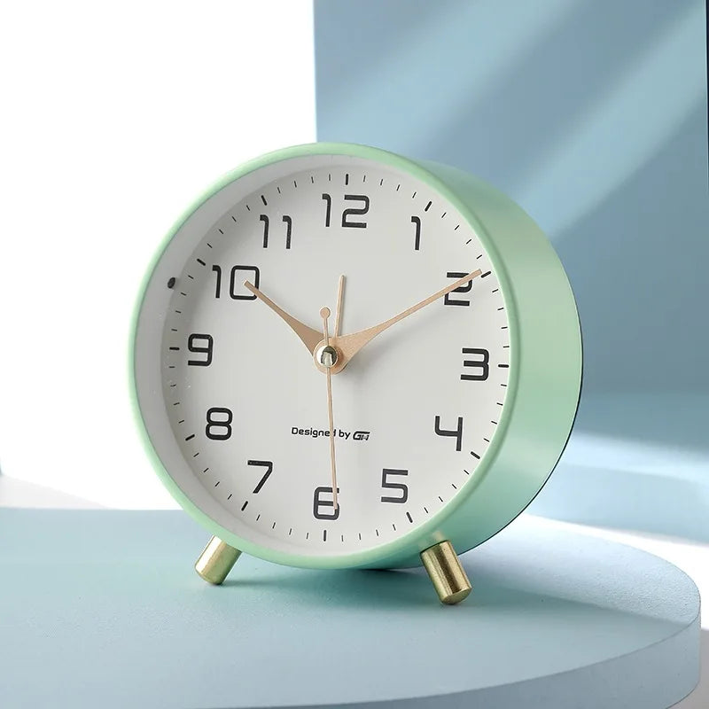 Cirquio | Modern Scandinavian Silent Table Clock for Elegant Home Decor Green NALANI