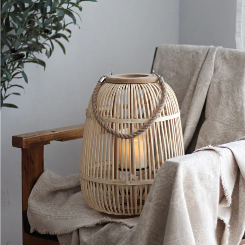 Diapole | Elegant Rotan Lantern for Cozy and Inviting Outdoor Spaces NALANI