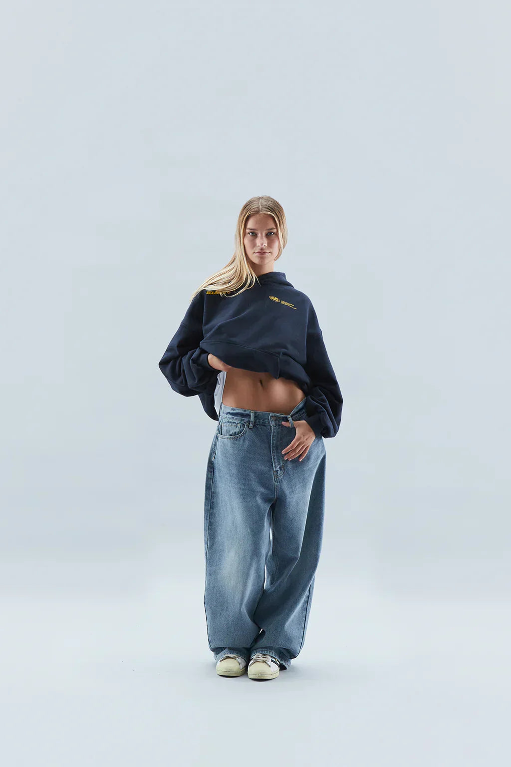 Dames Hoodie Symbool van Zelfliefde Ontspannen Pasvorm Zwart Geel