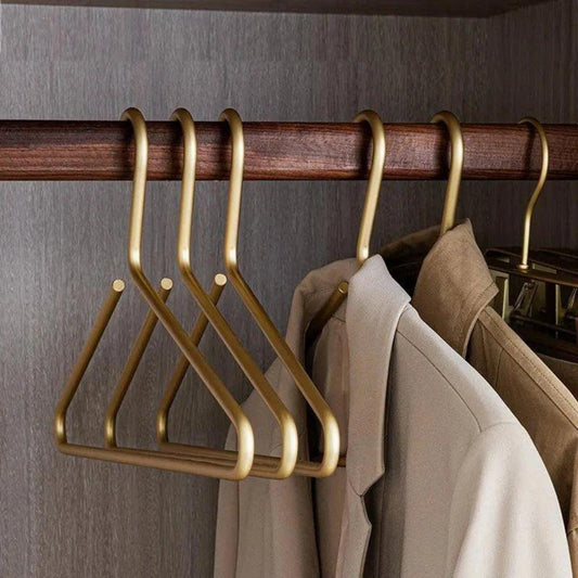 Set Of 5 Clothes Hangers For Sleek Wardrobe Organization - Nalani - UK Fashion Clothing and Decor