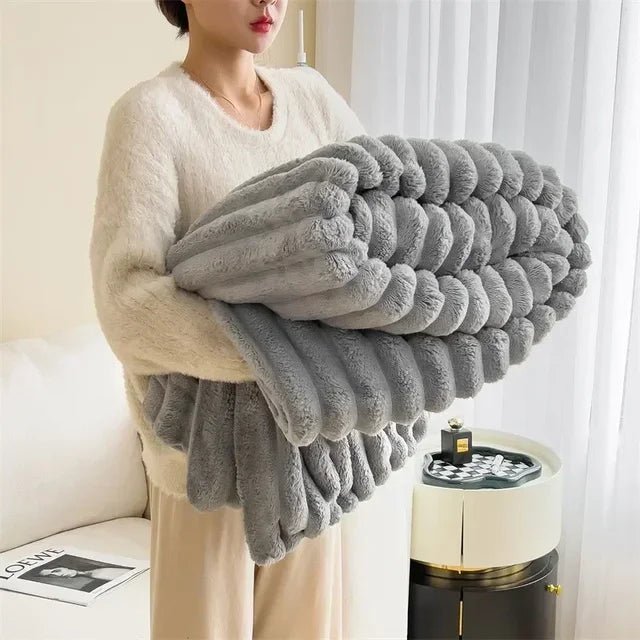 Soft Plush Maxi Winter Blanket Cozy Warm Throw For Couch - Nalani - UK Fashion Clothing and Decor