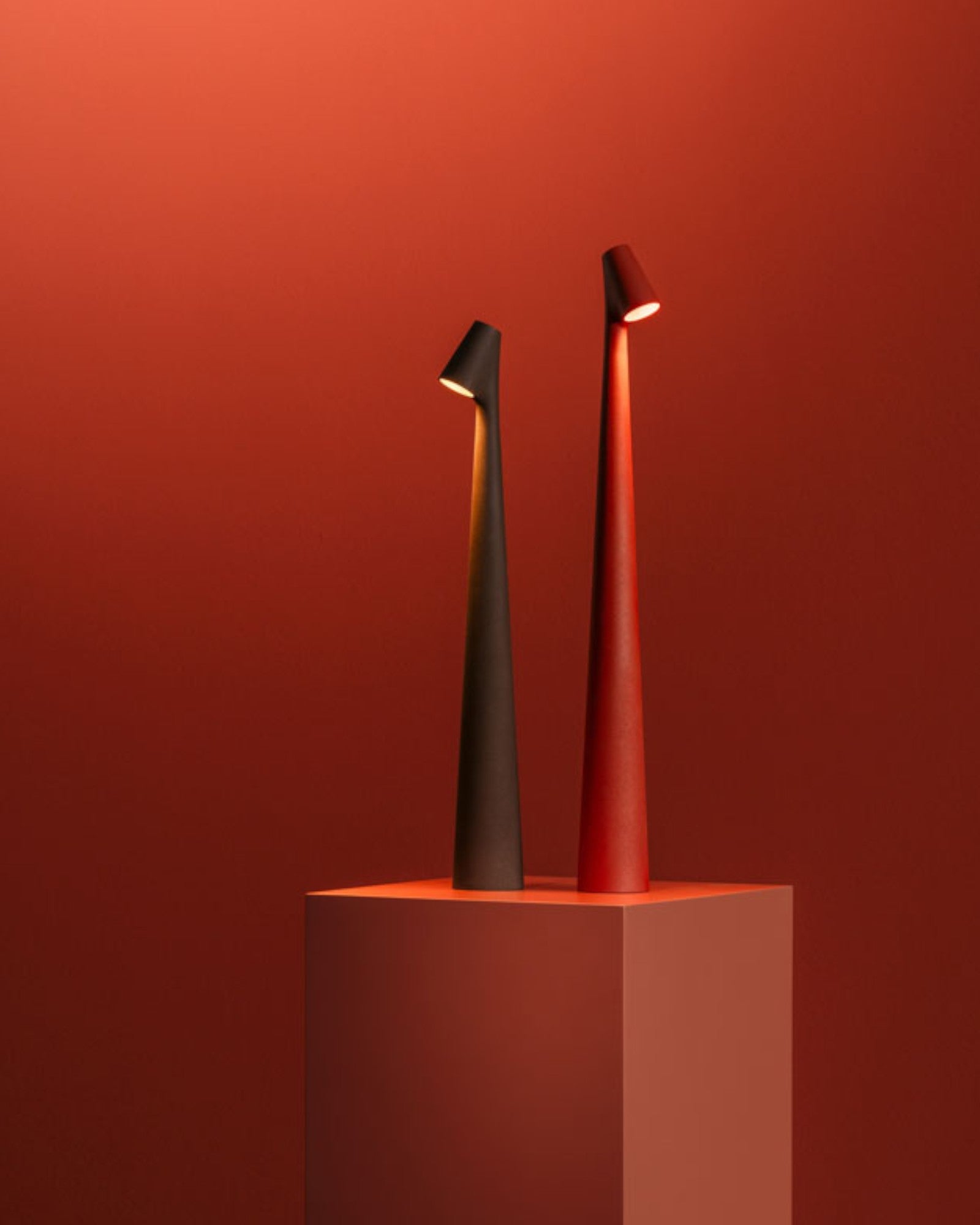 Navetti | Modern table lamp with touch control and 3 brightness levels NALANI