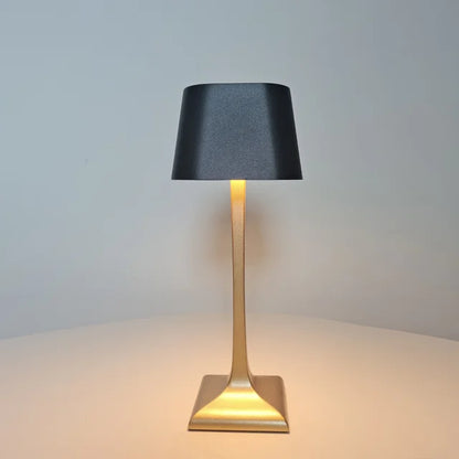 USB Square Table Lamp for Modern Workspaces and Home Use Zwart Goud Warm wit NALANI