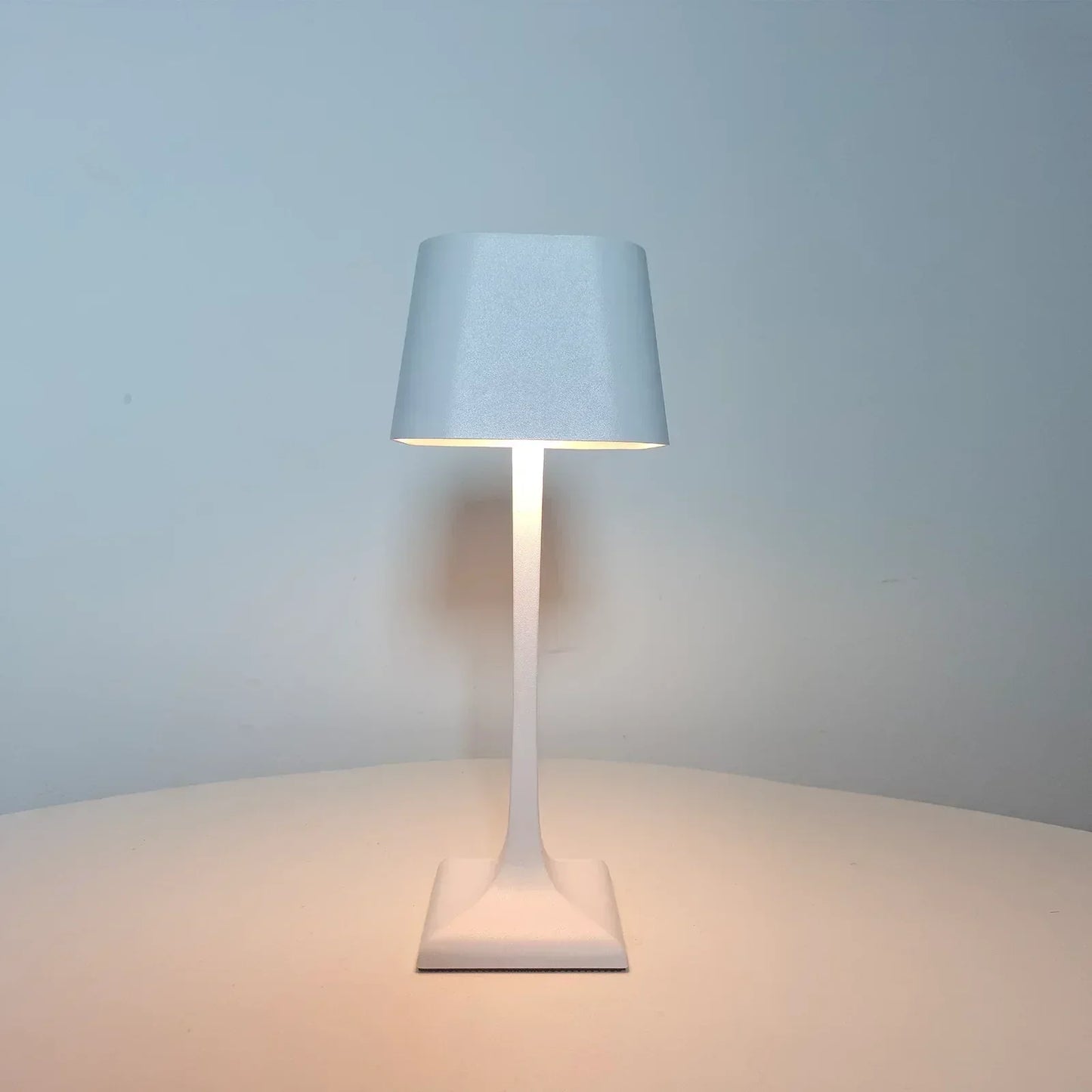 USB Square Table Lamp for Modern Workspaces and Home Use Wit Warm wit NALANI