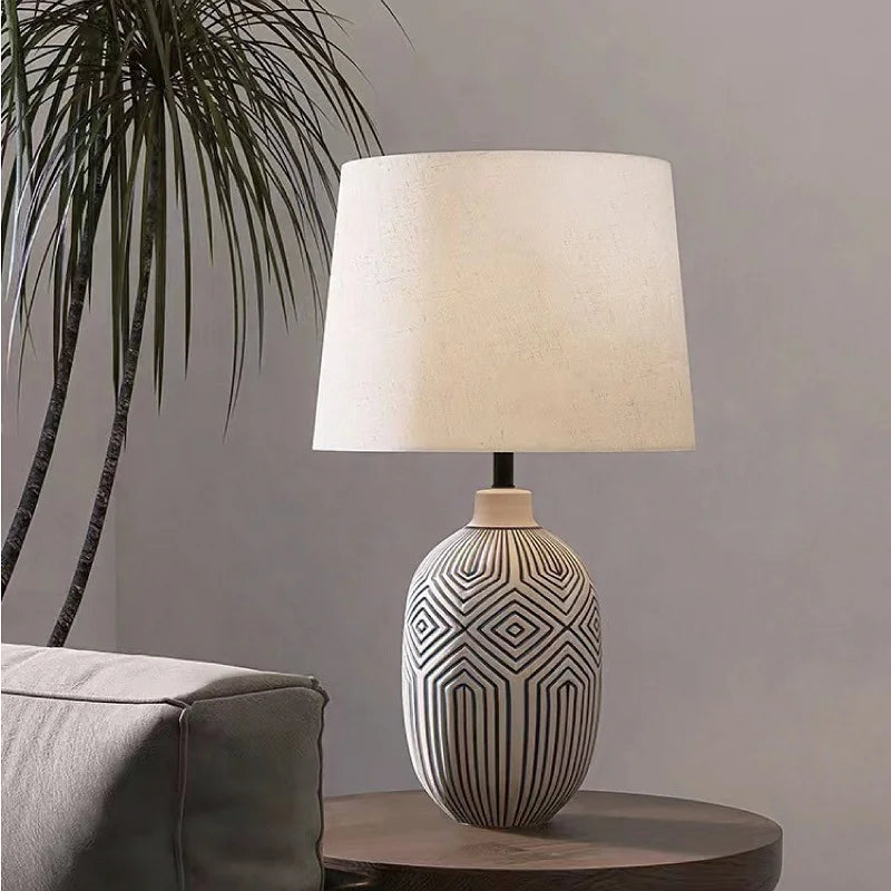 Navetti | Antique Ceramic Table Lamp for Elegant Home Lighting UK Plug NALANI