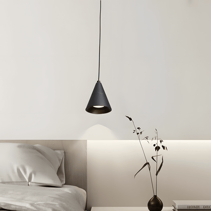 Navetti Minimalistic Pendant Spotlight for Focused Illumination NaLani