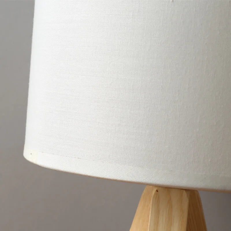 Navetti | Modern Wooden Table Lamp for Elegant Home Decor NALANI