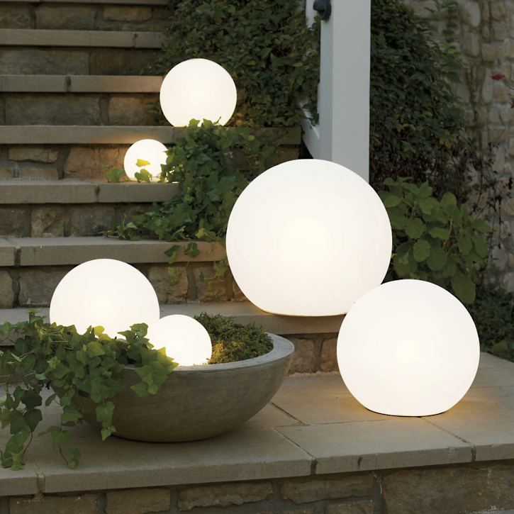 Velvòi | Garden Light with Remote Control and 16 Colors Options NALANI